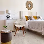 Stylish 3 Bedroom Close To The דירה מונטה גורדו