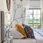Stylish 3 Bedroom Close To The