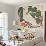 Stylish 3 Bedroom Close To The דירה *
