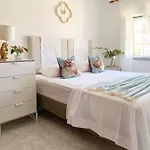 Stylish 3 Bedroom Close To The דירה מונטה גורדו