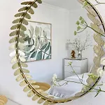 Stylish 3 Bedroom Close To The