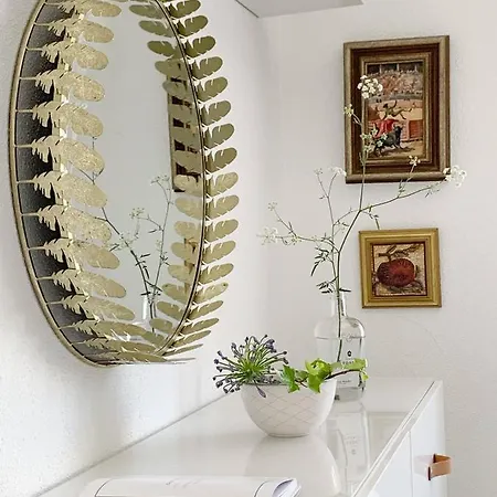 Stylish 3 Bedroom Close To The Apartament *