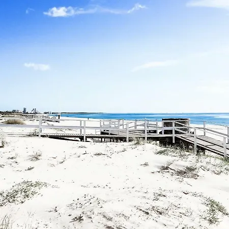 Stylish 3 Bedroom Close To The