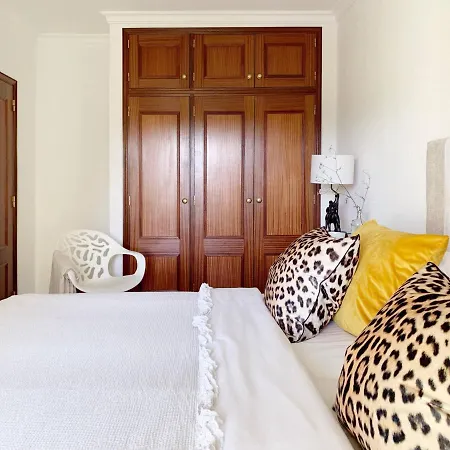Apartment Stylish 3 Bedroom Close To The Monte Gordo