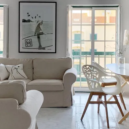 Stylish 3 Bedroom Close To The Appartamento *