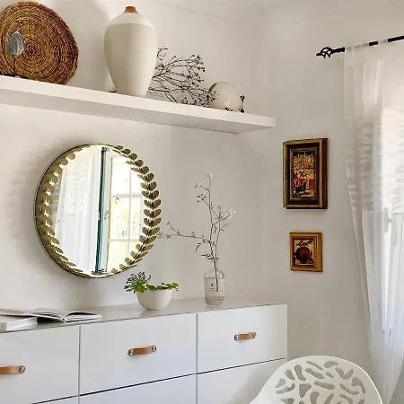 Apartment Stylish 3 Bedroom Close To The