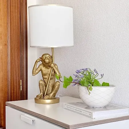 Apartment Stylish 3 Bedroom Close To The *