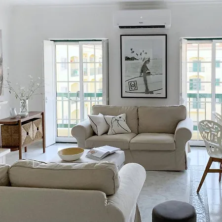 Stylish 3 Bedroom Close To The Monte Gordo