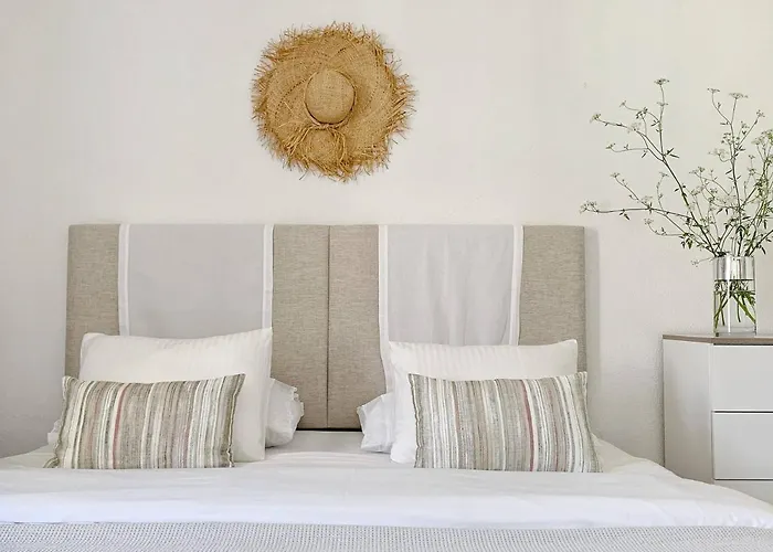 Stylish 3 Bedroom Close To The Monte Gordo
