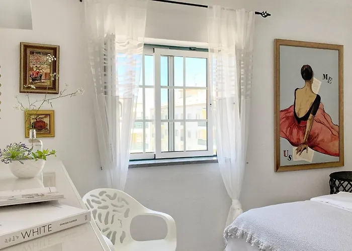 Stylish 3 Bedroom Close To The